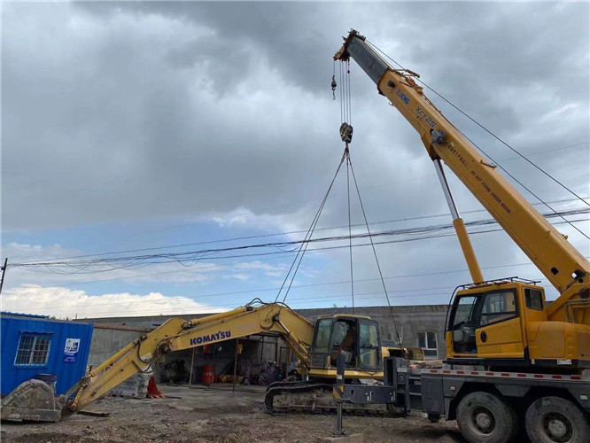 临翔区25吨吊车的工作半径是多少？